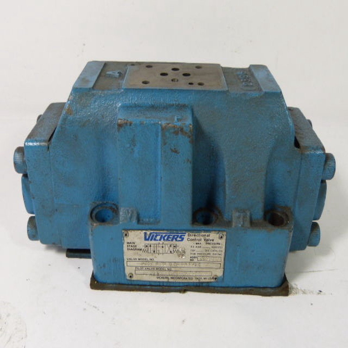Vickers DG5S-8-6C-M-W-B-20-S324 Directional Control Valve USED